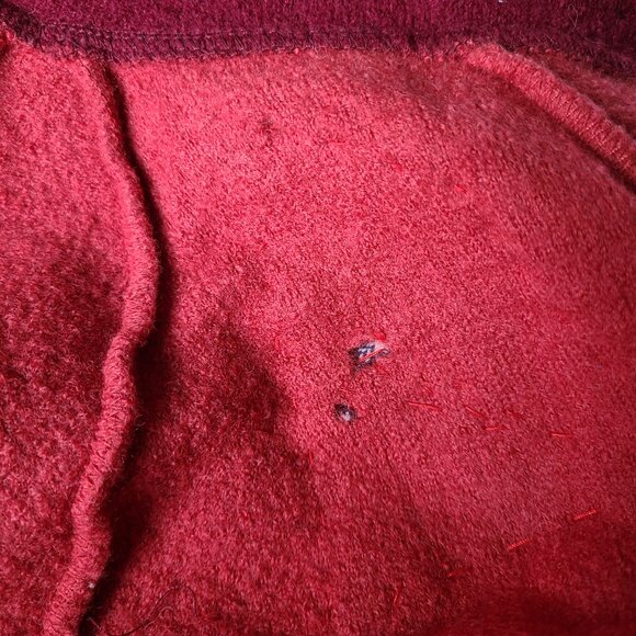 Vintage April Cornell red 100% wool sweater/cardigan with applique design. - Picture 9 of 9